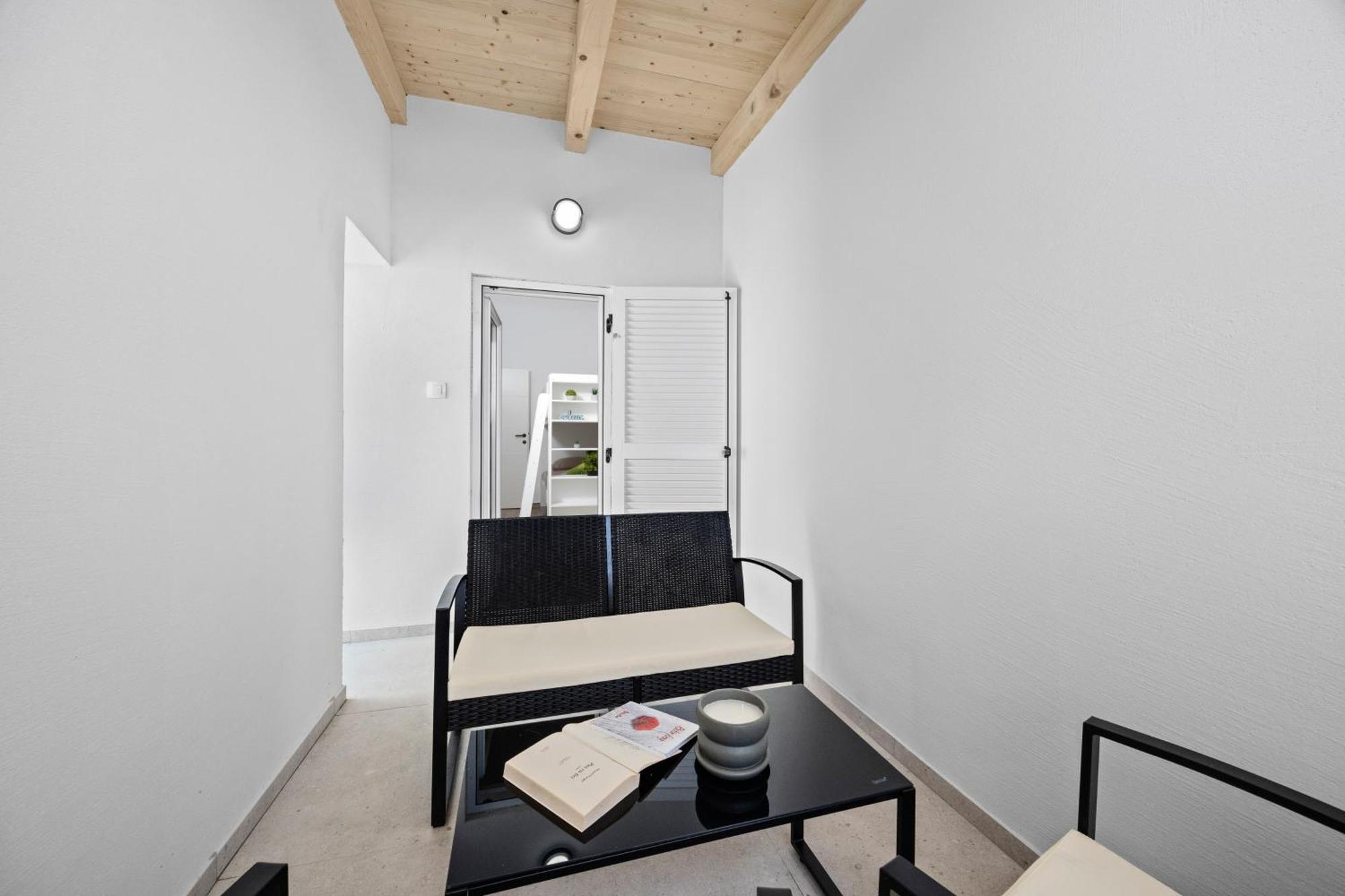 Apartment Nenad - Amazing Sea View ! Only 500 Meters From The Beach ! 法扎纳 外观 照片
